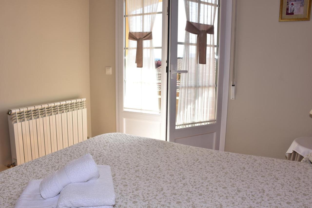 Bed and Breakfast Casa Raichu Obanos Екстер'єр фото